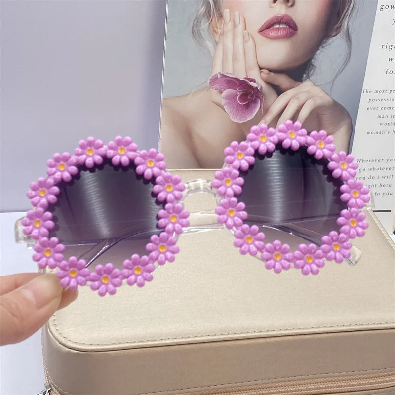 Adult Women Daisy Sunglasses Fashion Ladies Cute Sun Glasses White Round Flowers Bride Gift Bridesmaid Bachelorette Party Favors