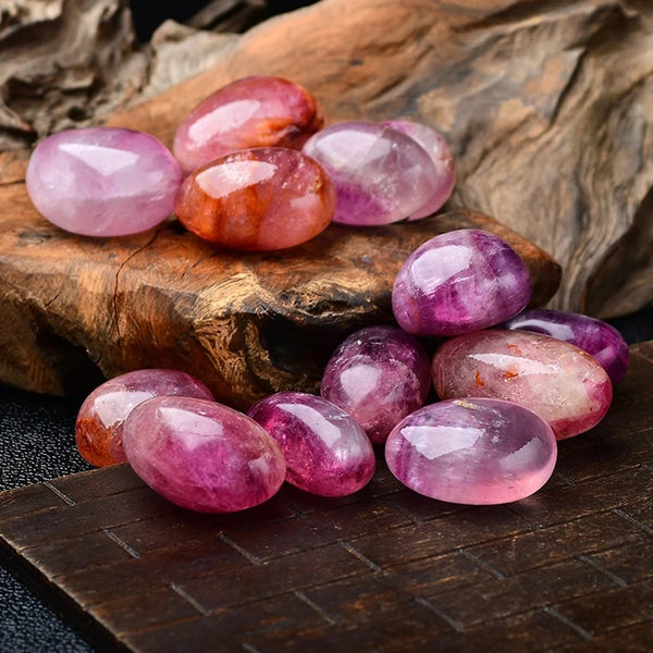 Pietre di fluorite rossa e viola, pietre di quarzo chakra irregolari e lucide, cristalli rosa magenta magici, regali stregoneschi