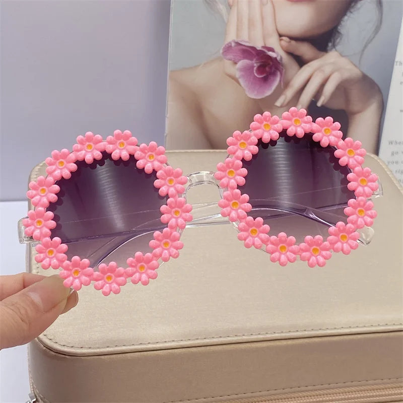 Adult Women Daisy Sunglasses Fashion Ladies Cute Sun Glasses White Round Flowers Bride Gift Bridesmaid Bachelorette Party Favors