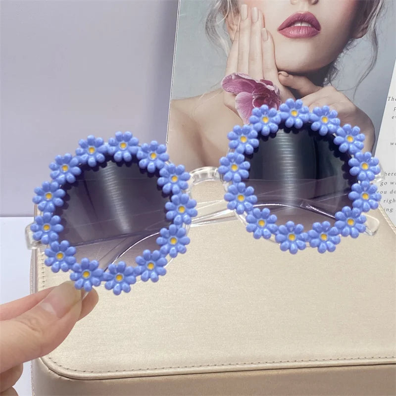 Adult Women Daisy Sunglasses Fashion Ladies Cute Sun Glasses White Round Flowers Bride Gift Bridesmaid Bachelorette Party Favors