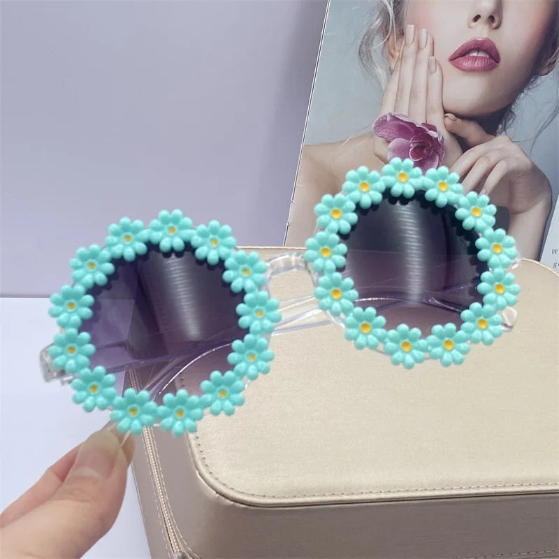 Adult Women Daisy Sunglasses Fashion Ladies Cute Sun Glasses White Round Flowers Bride Gift Bridesmaid Bachelorette Party Favors